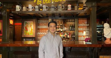 ถอดรหัสความสำเร็จ ‘ตรีวิทย์ พิชณุษากร’ ทายาทรุ่น 3 นำพา Neil’s Tavern Restaurant & Bake Shoppe สู่ตำนานสเต็กเหนือกาลเวลา