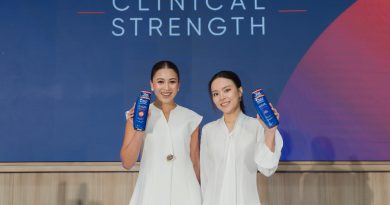 “HEAD & SHOULDERS CLINICAL STRENGTH” เปิดตัวนวัตกรรมดูแลหนังศีรษะ 3 สูตรใหม่ที่มี Selenium Sulfide 1% ขจัดรังแคซ้ำซากสูงถึง 100%^ พร้อมเปิดความเข้าใจใหม่ร่วมกับ “หมออร-อรอุมา” และ “เอิร์ธฐา” อินฟลูเอนเซอร์ชื่อดัง ชี้สุขภาพหนังศีรษะที่ดีคือจุดเริ่มต้นของความมั่นใจ!! 